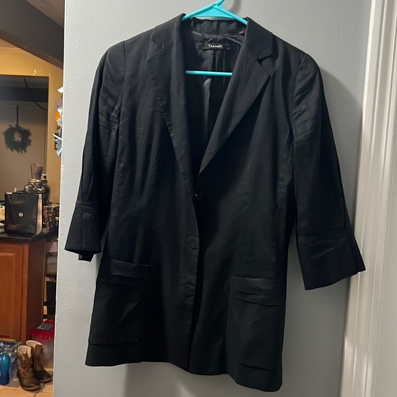 Tahari - size 4 Blazer - Black - Picture 2 of 5
